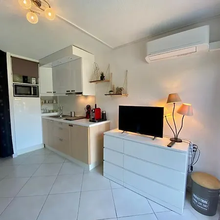 La Fregate Vue Jardin Daire